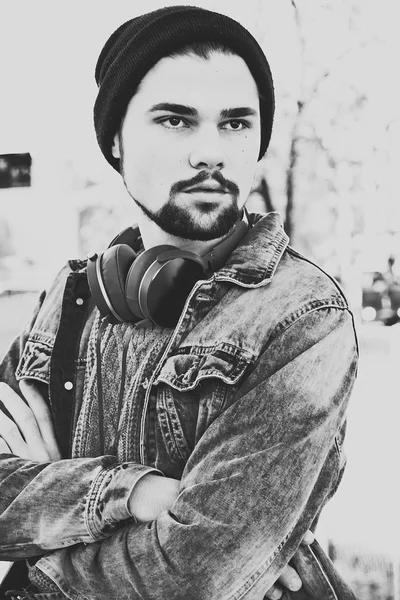 Hipster man portrait in black and white — Stock Photo, Image