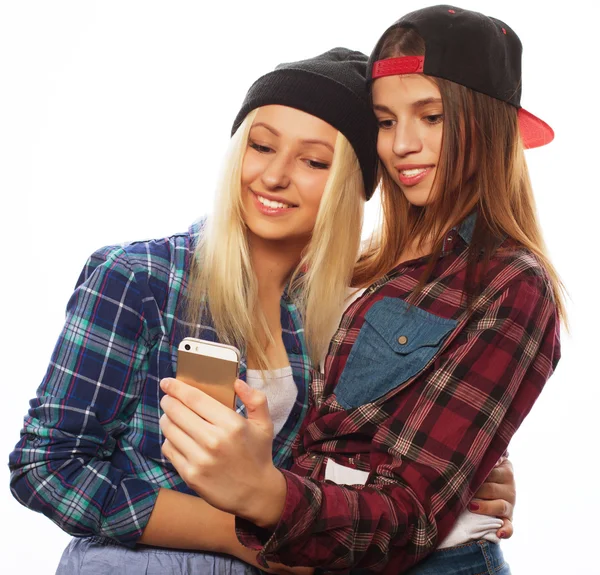 Pretty hipster girls taking selfie. — Stock Photo, Image