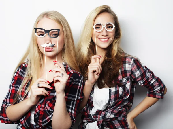 Duas elegantes meninas hipster sexy melhores amigos prontos para a festa — Fotografia de Stock