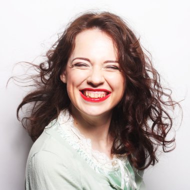 Genç çekici kadın.