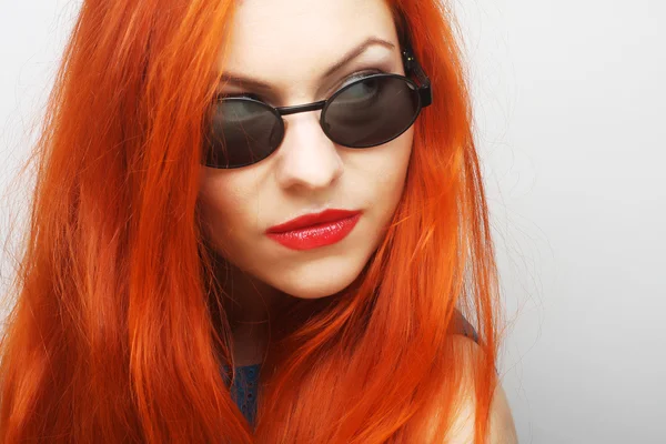 Mujer con gafas de sol —  Fotos de Stock