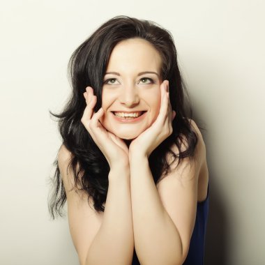 güzel genç kadın düşünme