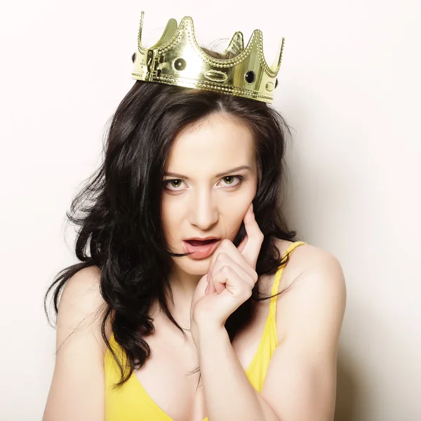 Taç içindeki kadın