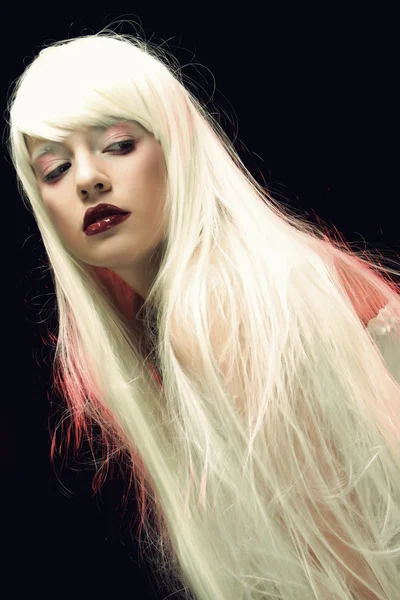 Mulher com cabelo branco magnífico — Fotografia de Stock