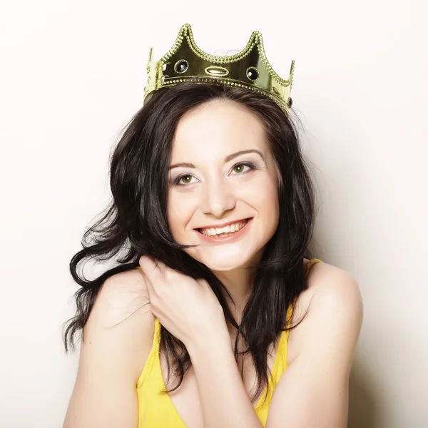 Taç içindeki kadın