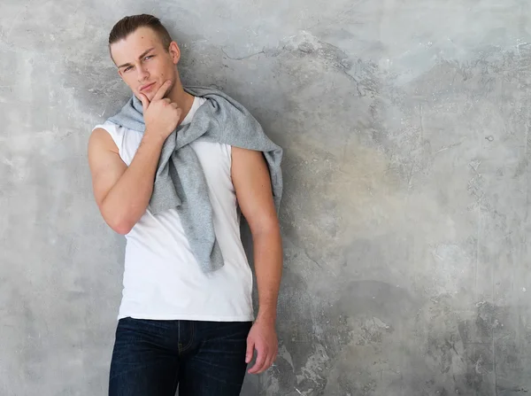 Portrait of a handsome young man, fashion mode — Stock Photo, Image