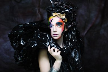 Parlak yaratıcı makyaj.