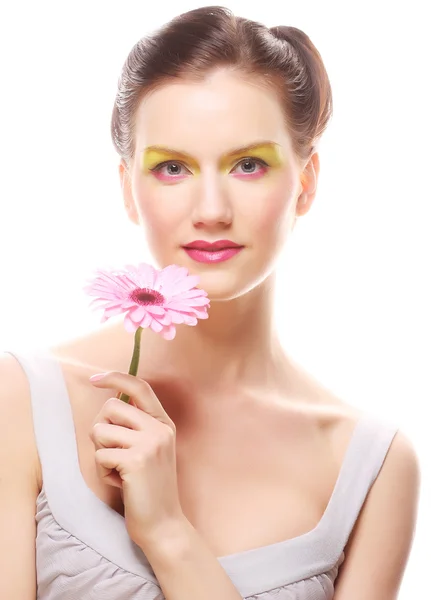 Ung kvinna med ljusa make up — Stockfoto