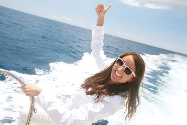 Woman on the upper deck of a cruise ship — Stock Photo, Image