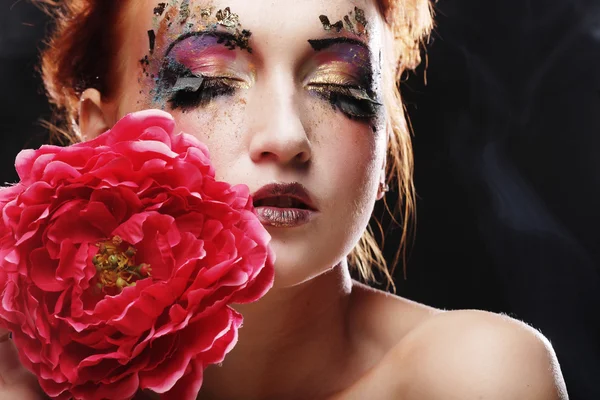 Mujer con maquillaje creativo —  Fotos de Stock