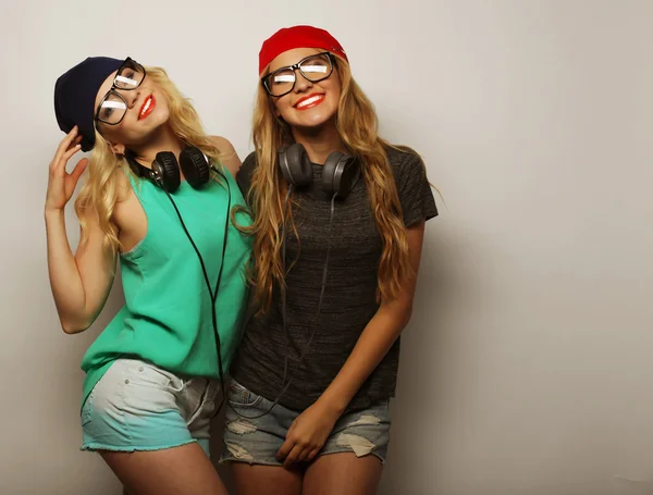 Dva nejlepší přátelé hipster dívky — Stock fotografie