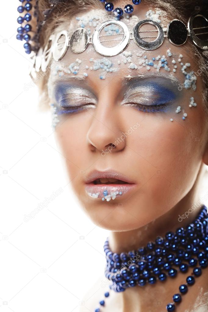 Portret Królowej Zimy Z Makijaż Artystyczny Na Białym Tle Na