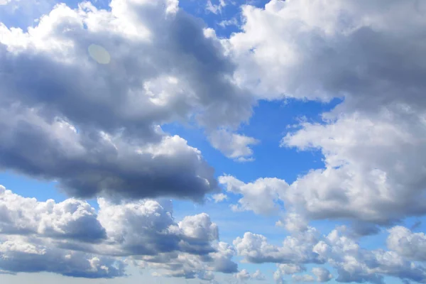 Blue sky background with clouds — Stock Photo, Image