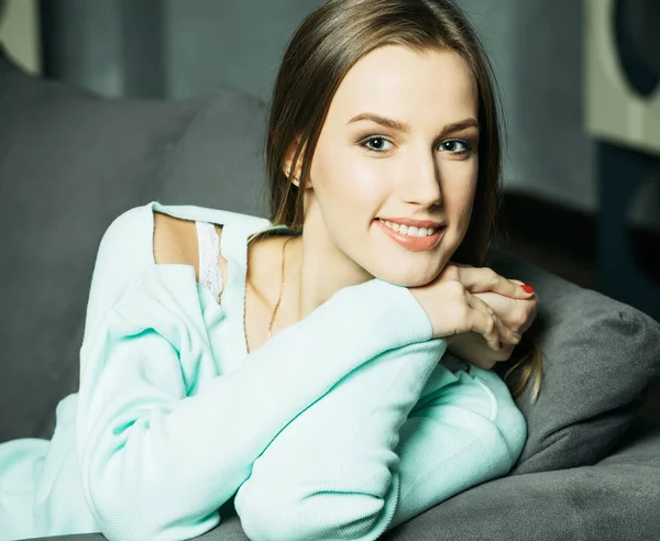 Lifestyle Emotion People Concept Smiling Young Woman Home Sitting Sofa — Stock Photo, Image