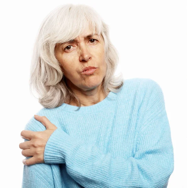 Old Woman Looks Hand Problem Pain — Stock Photo, Image