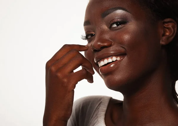 Estilo Vida Emoção Conceito Pessoas Close Retrato Jovem Mulher Africana — Fotografia de Stock