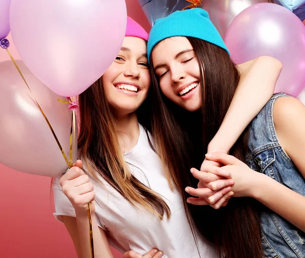 Stile di vita, amici e persone concetto: hipster ragazze migliore amico — Foto Stock