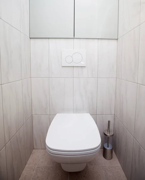 흰 변기, 집 내부 — 스톡 사진