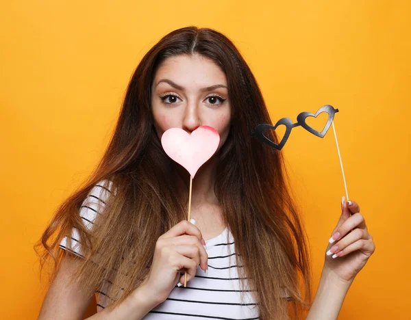 Estilo Vida Personas Concepto Fiesta Atractiva Joven Juguetona Con Corazón — Foto de Stock