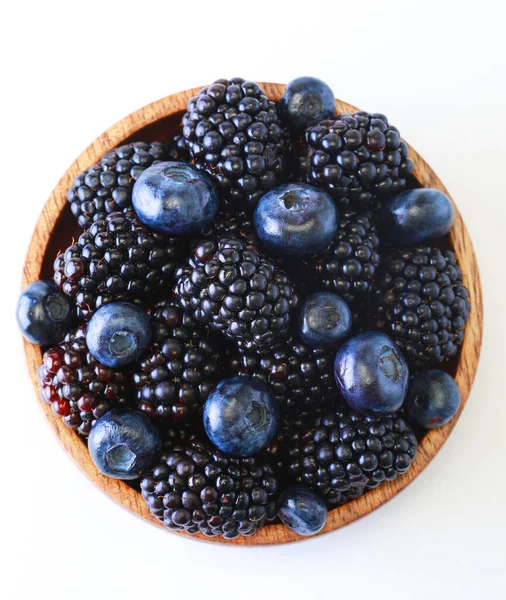 Blackberries Blueberries Wooden Bowl White Background Great Breakfast Idea View — Stock Photo, Image