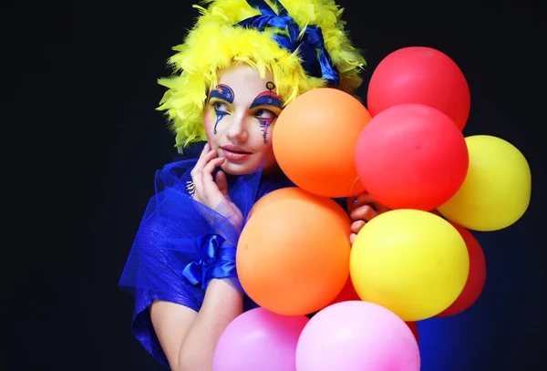 Foto Moda Mujer Joven Estilo Muñeca Sosteniendo Globos Aire Maquillaje —  Fotos de Stock