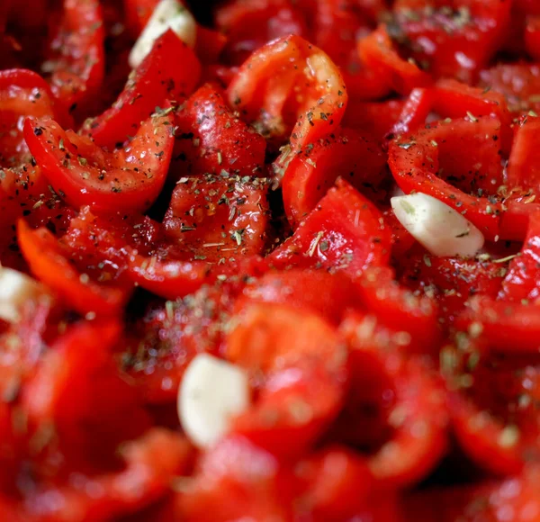 Tomatoes Lie Baking Sheet Ready Bake Sun Dried Tomatoes Garlic — 图库照片