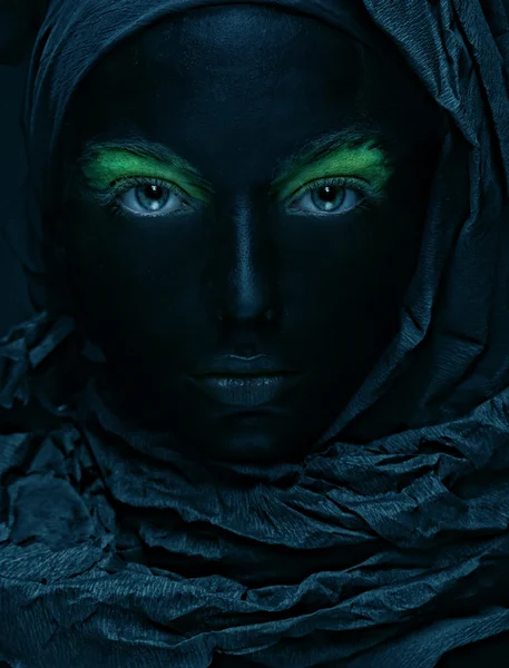 Model z black face. — Zdjęcie stockowe