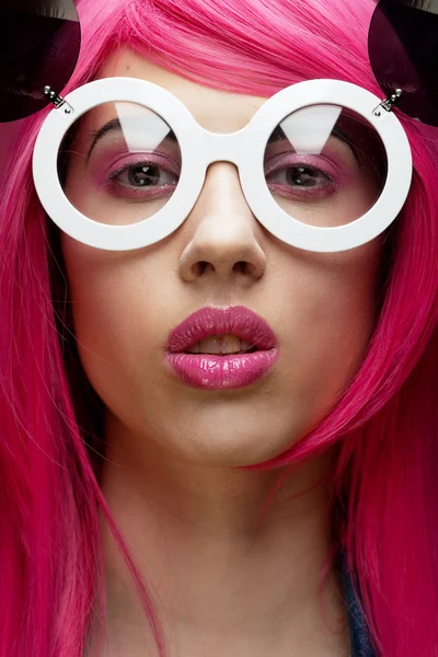 Beautiful fashion model  with pink hair — Stock Photo, Image