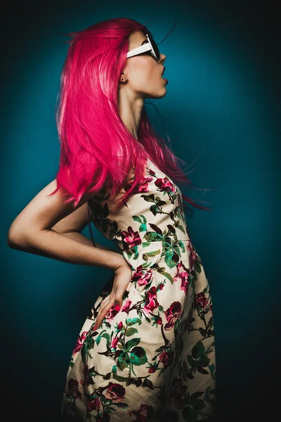 Beautiful fashion model  with pink hair — Stock Photo, Image