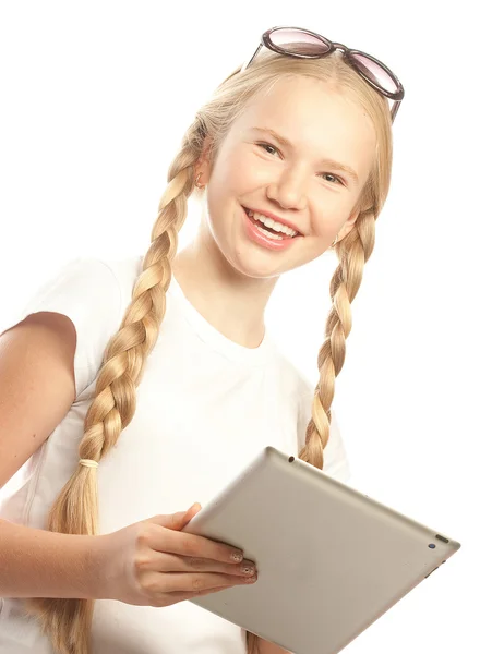 Niña bonita con un Tablet PC —  Fotos de Stock