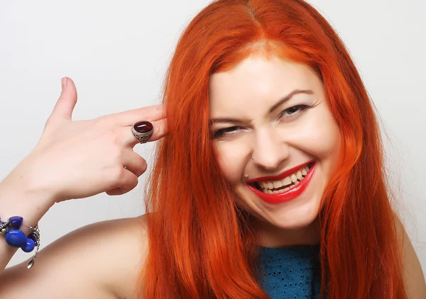 Bela mulher com grande sorriso feliz — Fotografia de Stock