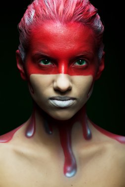 yaratıcı yüz-resim kadınla