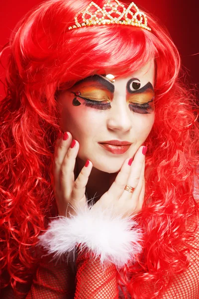 Princesa com cabelo vermelho brilhante — Fotografia de Stock