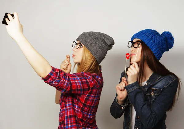 Mulheres a tomar Selfie — Fotografia de Stock