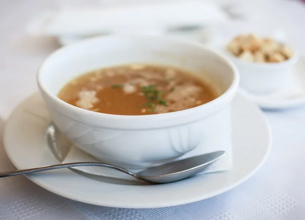 Традиционный куриный суп — стоковое фото