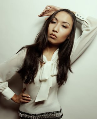 güzel elbise güzel Asyalı esmer