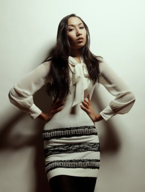 güzel elbise güzel Asyalı esmer