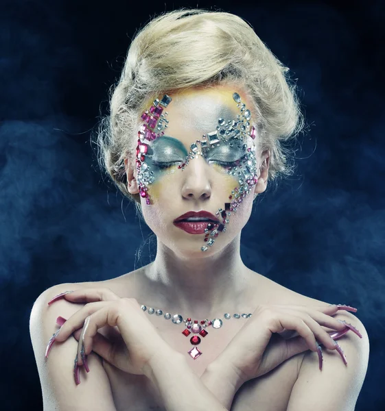 Ragyogó, művészi make-up nő — Stock Fotó