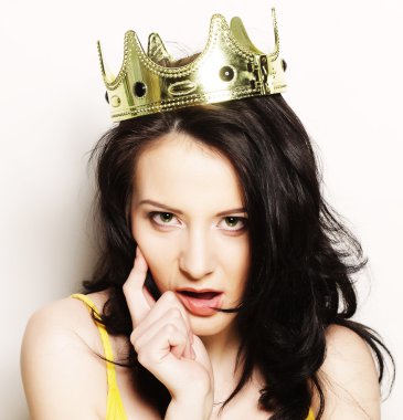 Taç içindeki kadın