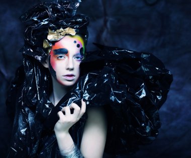 Parlak yaratıcı makyaj.