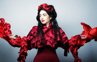 elegance kırmızı kostüm moda modeli