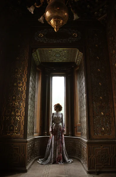 pembe dres güzel kadın