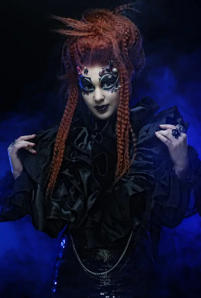 Gotische Hexe. Dunkle Frau. — Stockfoto