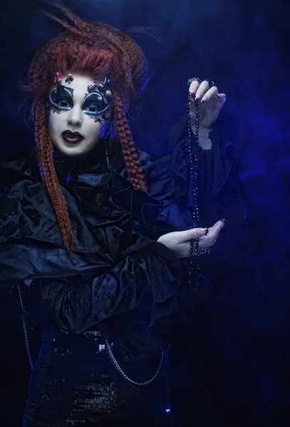 Gotická čarodějnice. Tmavá žena. — Stock fotografie