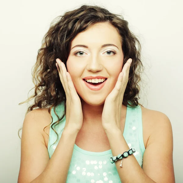 Beautiful young surprised woman. — Stock Photo, Image