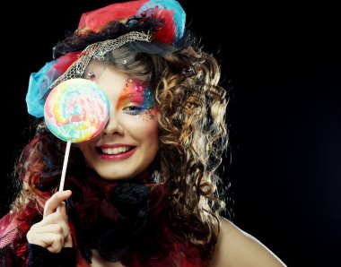 Yaratıcı makyajlı kız