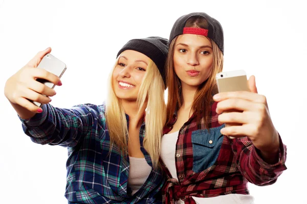 Deux jeunes femmes drôles — Photo