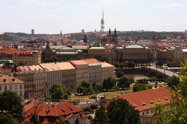 Houses with traditional red roofs in Prague — Stock Photo, Image