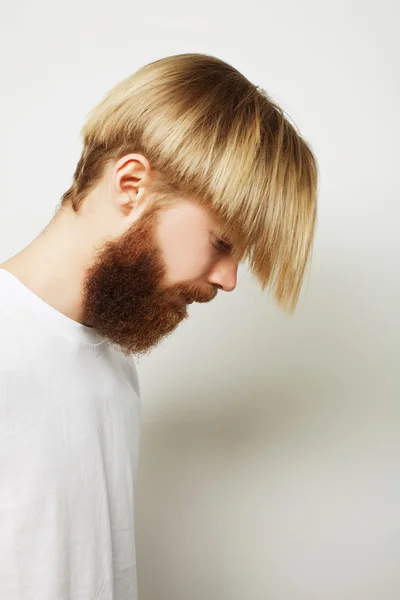 Elegante hombre barbudo — Foto de Stock