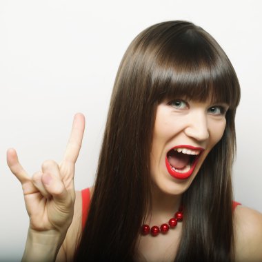 Güzel, genç, şaşkın kadın.